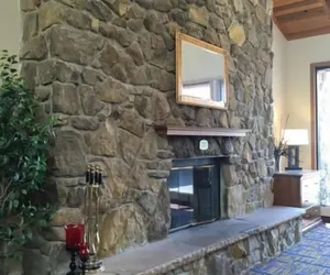 Photo 5 - Howard Johnson by Wyndham Merrillville