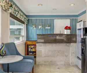 Photo 3 - Best Western Tradewinds