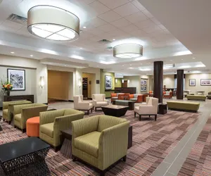 Photo 2 - DoubleTree by Hilton Hotel Grand Rapids Airport