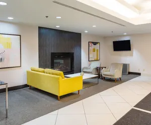Photo 4 - Elimwood Hotel, A Ramada by Wyndham