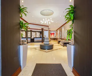 Photo 3 - DoubleTree by Hilton Chicago - Alsip