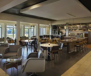 Photo 3 - Courtyard by Marriott Los Angeles Torrance Palos Verdes