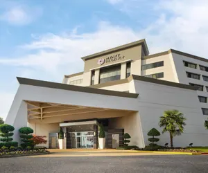 Photo 2 - Hyatt Regency Suites Atlanta Northwest