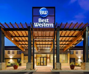 Photo 2 - Best Western West Towne Suites