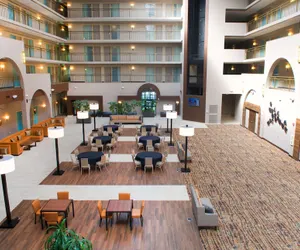 Photo 5 - Embassy Suites by Hilton Seattle North Lynnwood