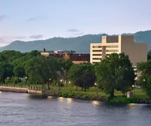 Photo 2 - Radisson Hotel La Crosse