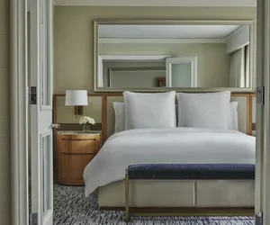 Photo 2 - Four Seasons Hotel Chicago