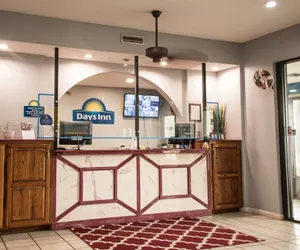 Photo 4 - Days Inn by Wyndham Troy