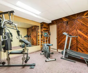 Photo 2 - Days Inn by Wyndham Troy