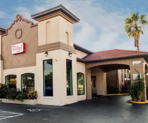 Photo 2 - Red Roof Inn Orlando South - Florida Mall