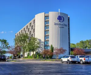 Photo 2 - DoubleTree by Hilton Appleton