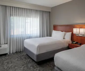 Photo 4 - Courtyard by Marriott Nashville Airport