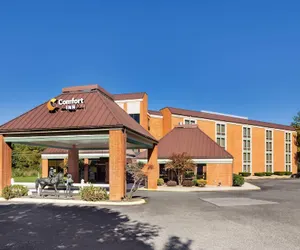 Photo 2 - Comfort Inn Lexington Virginia Horse Center