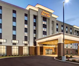 Photo 2 - Hampton Inn & Suites Syracuse North Airport Area