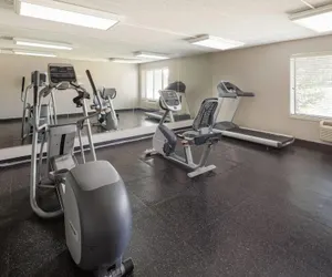 Photo 3 - Wingate by Wyndham Lincoln Airport East I-80