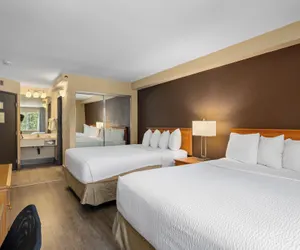 Photo 5 - Ramada by Wyndham Portland