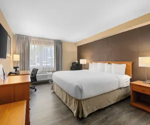 Photo 5 - Ramada by Wyndham Portland