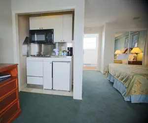 Photo 5 - Flagship Oceanfront Hotel