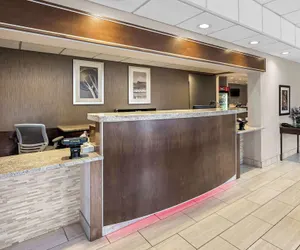 Photo 5 - SureStay Hotel by Best Western SeaTac Airport North