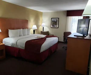 Photo 4 - A Victory Hotel & Suites