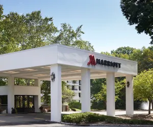 Photo 2 - Marriott Park Ridge
