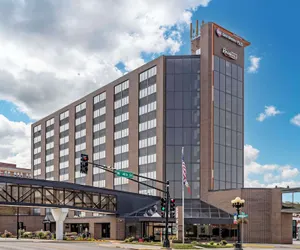 Photo 2 - Best Western Plus Executive Residency Waterloo & Cedar Falls