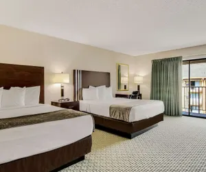 Photo 2 - Rodeway Inn & Suites Portland - Jantzen Beach