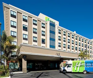 Photo 2 - Holiday Inn Express Los Angeles Airport, an IHG Hotel