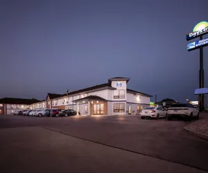 Photo 2 - Days Inn by Wyndham Mitchell SD
