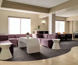 Photo 4 - Spark by Hilton Waldorf