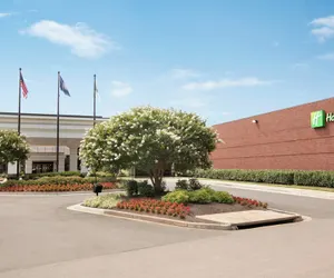 Photo 2 - Holiday Inn Washington-Dulles International Airport by IHG
