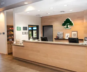 Photo 4 - GreenTree Inn & Suites Phoenix Sky Harbor
