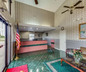 Photo 4 - Econo Lodge Falfurrias Hwy 281