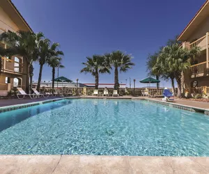 Photo 2 - Travelodge by Wyndham Houston Cy-Fair