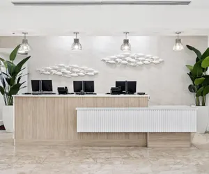 Photo 2 - GALLERYone- A DoubleTree Suites by Hilton Hotel