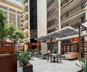 Photo 3 - Embassy Suites by Hilton Nashville Airport