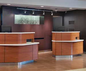 Photo 3 - Courtyard by Marriott Raleigh Midtown