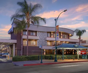 Photo 2 - Best Western Plus Park Place Inn - Mini Suites