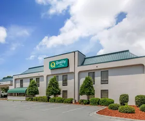 Photo 2 - Quality Inn Lumberton North