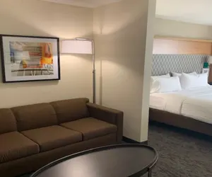 Photo 3 - Holiday Inn Chicago North Shore, an IHG Hotel