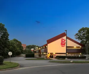 Photo 2 - Red Roof Inn Virginia Beach