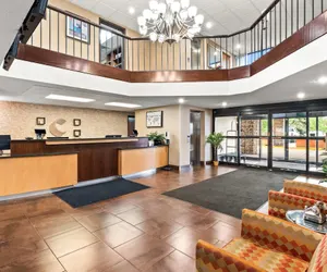 Photo 5 - Comfort Inn Metro Airport