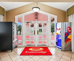 Photo 3 - Econo Lodge Augusta North - Washington Road
