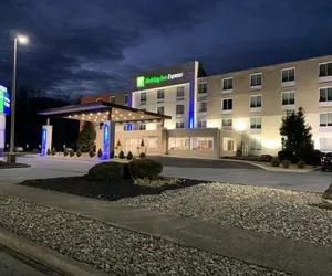 Photo 2 - Holiday Inn Express Allentown North, an IHG Hotel