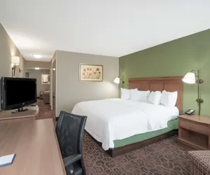 Photo 5 - Spark by Hilton Bardstown