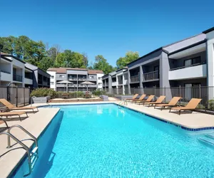 Photo 2 - Courtyard by Marriott Birmingham Homewood
