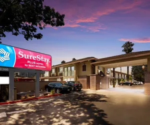 Photo 2 - SureStay Plus Hotel by Best Western Mountain View