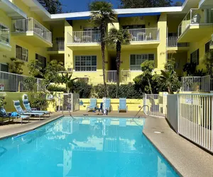 Photo 2 - Magic Castle Hotel