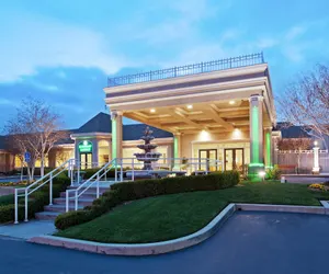 Photo 2 - Holiday Inn Redding, an IHG Hotel