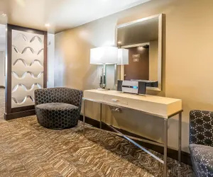 Photo 4 - Comfort Inn & Suites